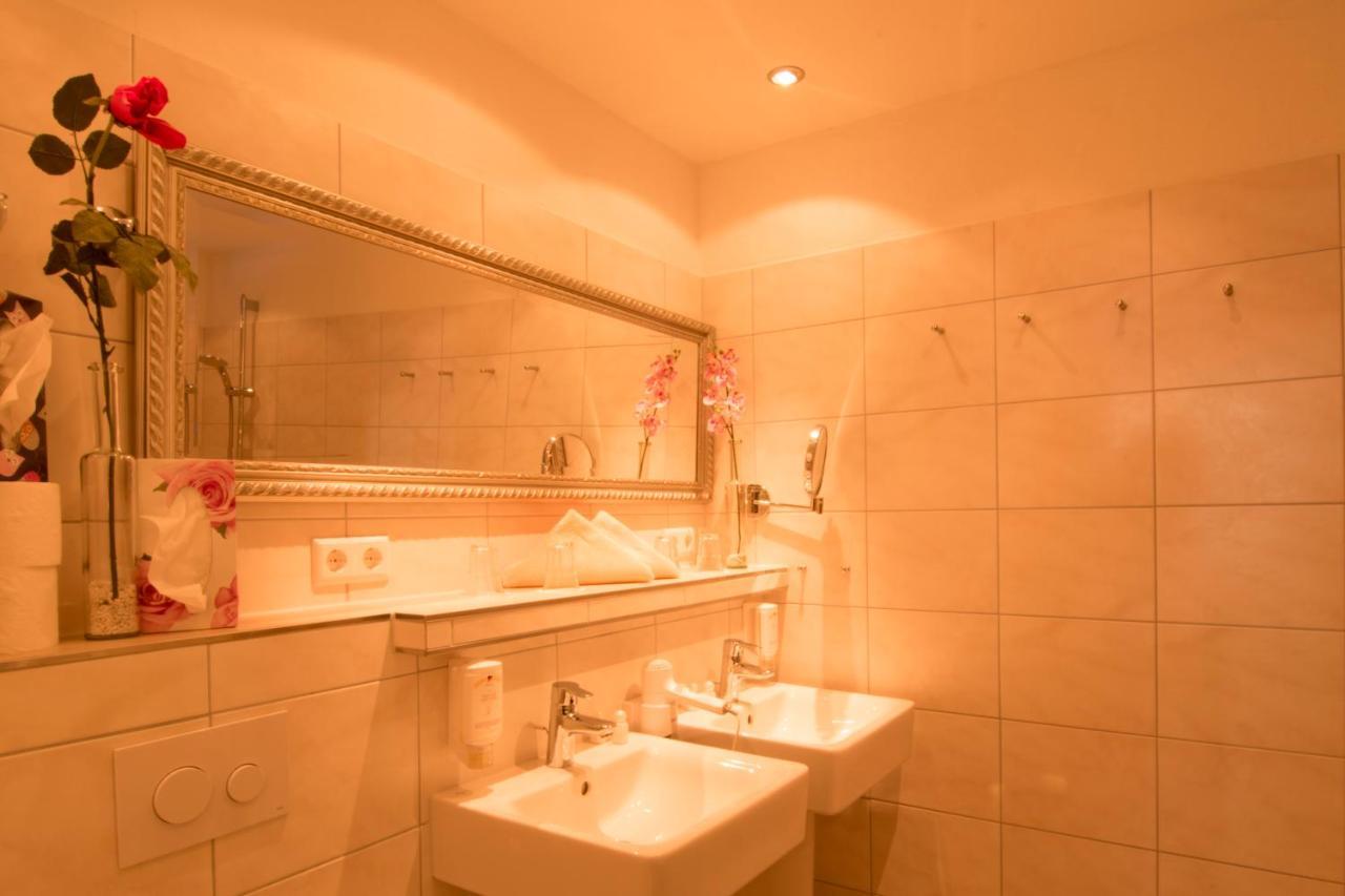 Holiday Apartements By Hotel Gruener Baum Feldberg 펠트베르크 외부 사진